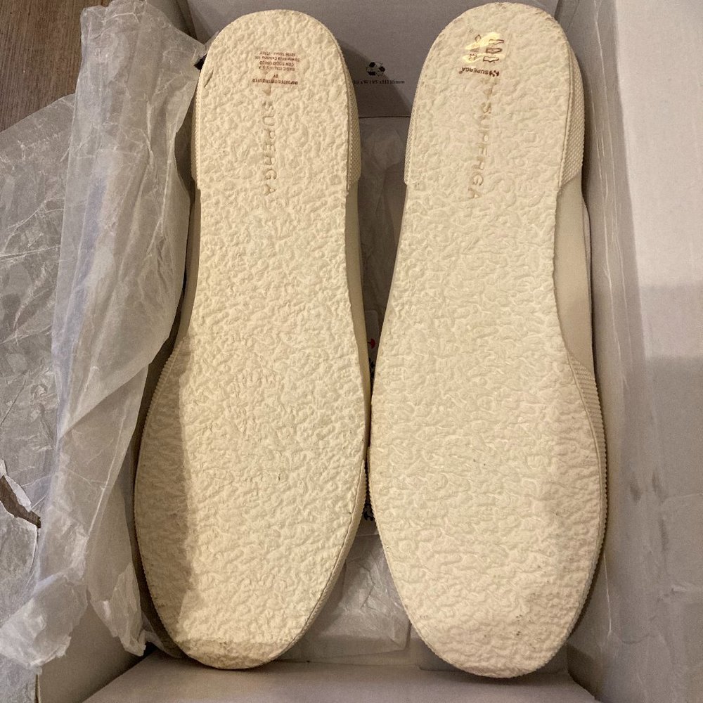 Superga Off White Sneakers - Picture 2 of 3